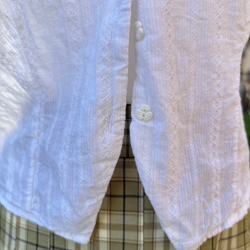 Victorian Style White Eyelet Blouse - Picture 4 of 7